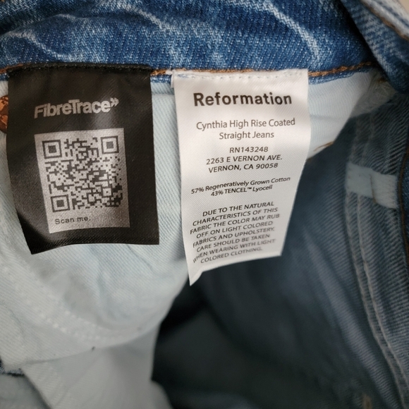 Reformation Cynthia High Rise Coated Straight Jeans in Silver NEW - Picture 9 of 13